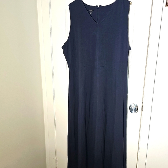 Elegant Navy Blue Sleeveless Maxi Dress. - Picture 1 of 8
